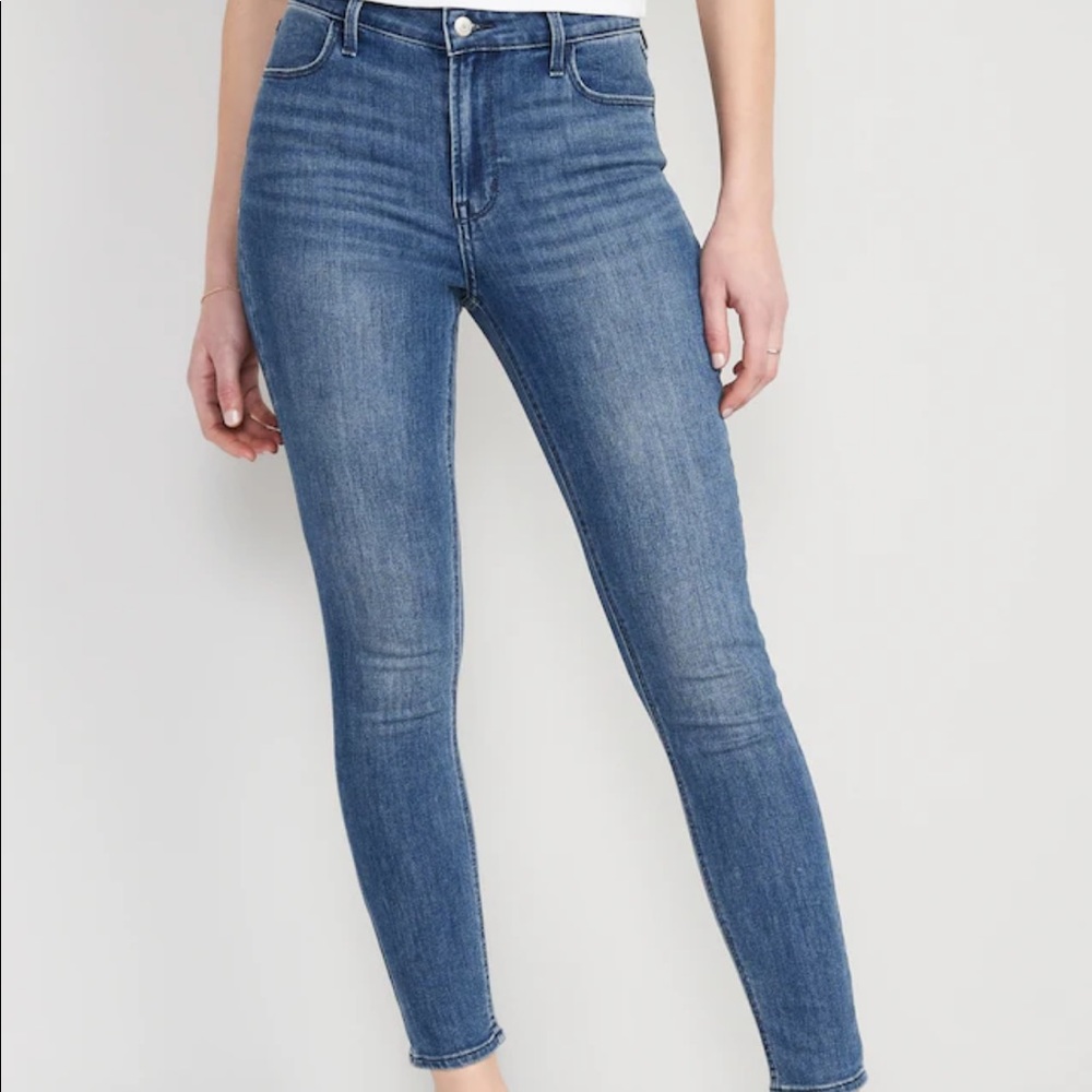 NWT High-Waisted Super-Skinny Jeans for Women
